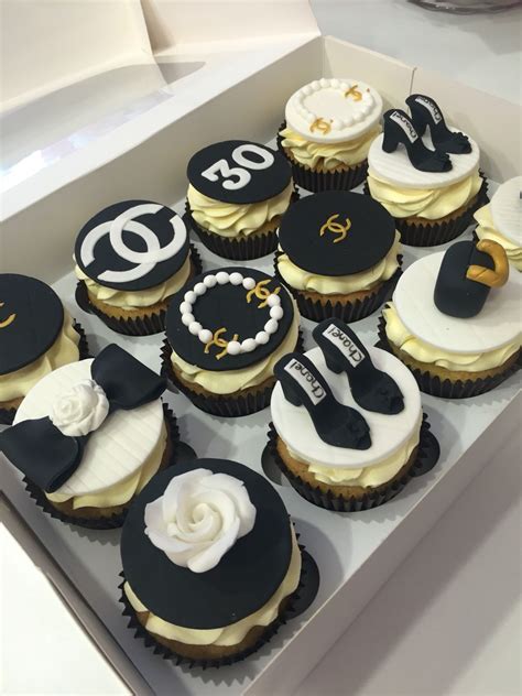 Coco Chanel 5 cakes and cupcakes 